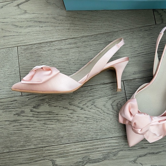 NEW IN BOX Anthropologie Seychelles satin bridal shoes size 8 - Picture 4 of 6